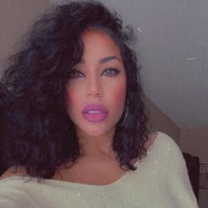 Meet your Posher, Toya